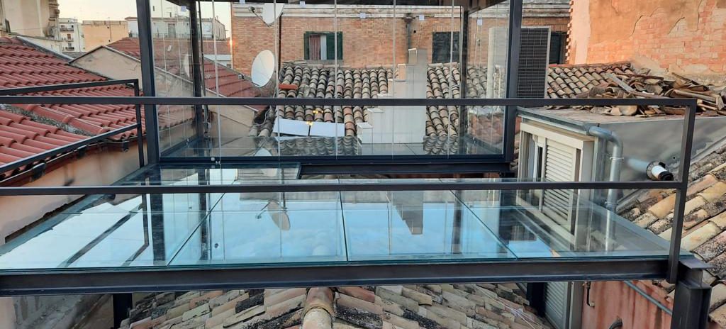 struttura in ferro terrazzo